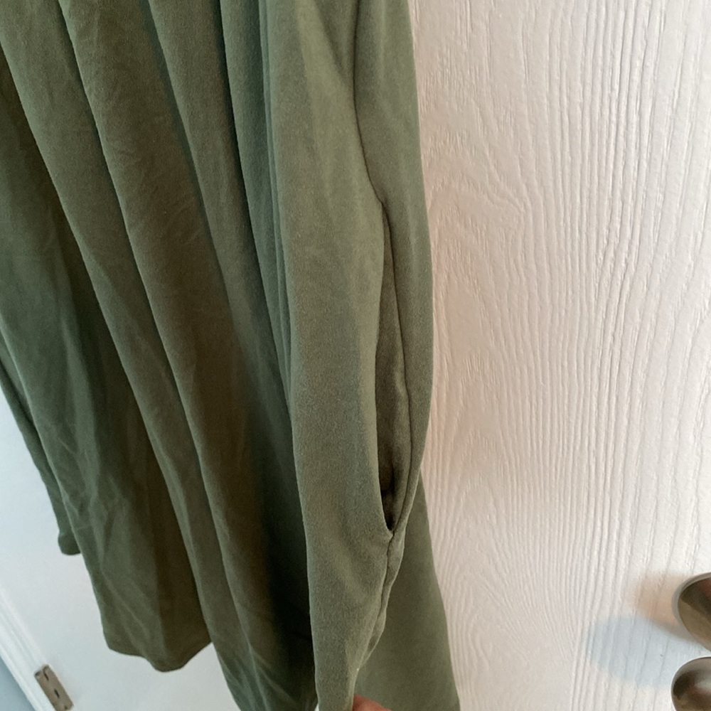 Short sleeve maternity dress size small olive green - Picture 3 of 5